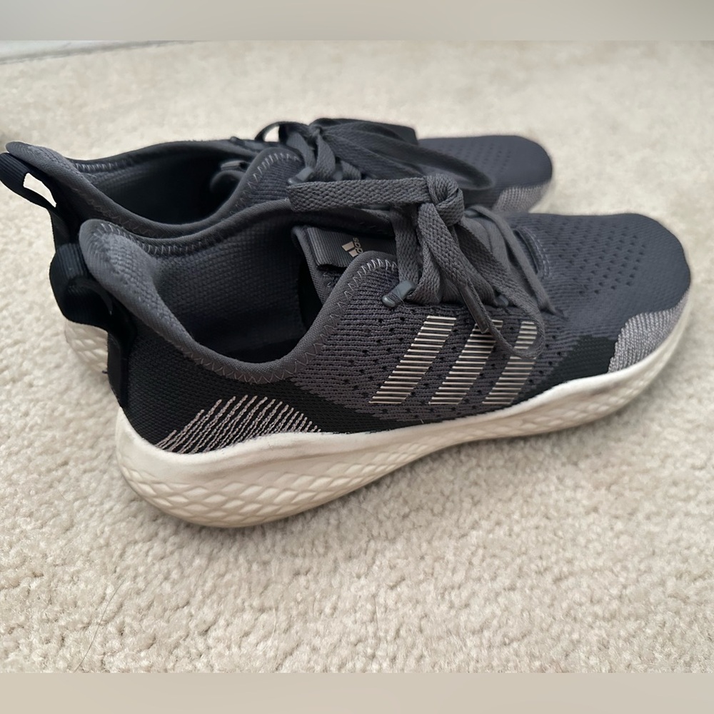 Adidas Women’s Fluidflow 2.0 Black/White/Champagne Size 8.5 - Picture 3 of 7